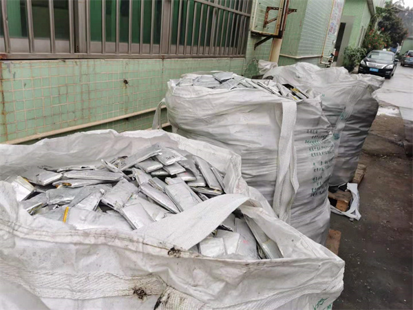 回收軟包電池電芯 回收手機(jī)電池 回收軟包電池電芯 回收手機(jī)電池